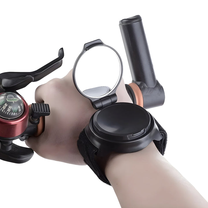 Specchietto retrovisore da polso smart su una persona