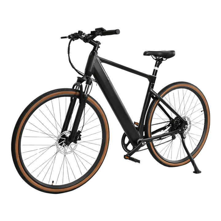 Bici elettrica YANGOR H700 vista di tre quarti in colore nero