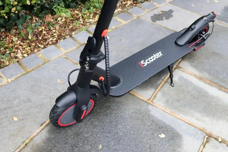 iScooter elsparkcykel – Prisvärd prestanda för alla 2025