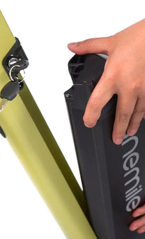 Batteria dell'Onemile M40 PRO in primo piano