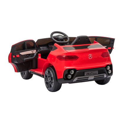 Auto elettrica per bambini Mercedes GLC Coupé con le portiere aperte in colore rosso