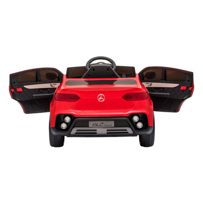 Auto elettrica per bambini Mercedes GLC Coupé con le portiere aperte in colore rosso
