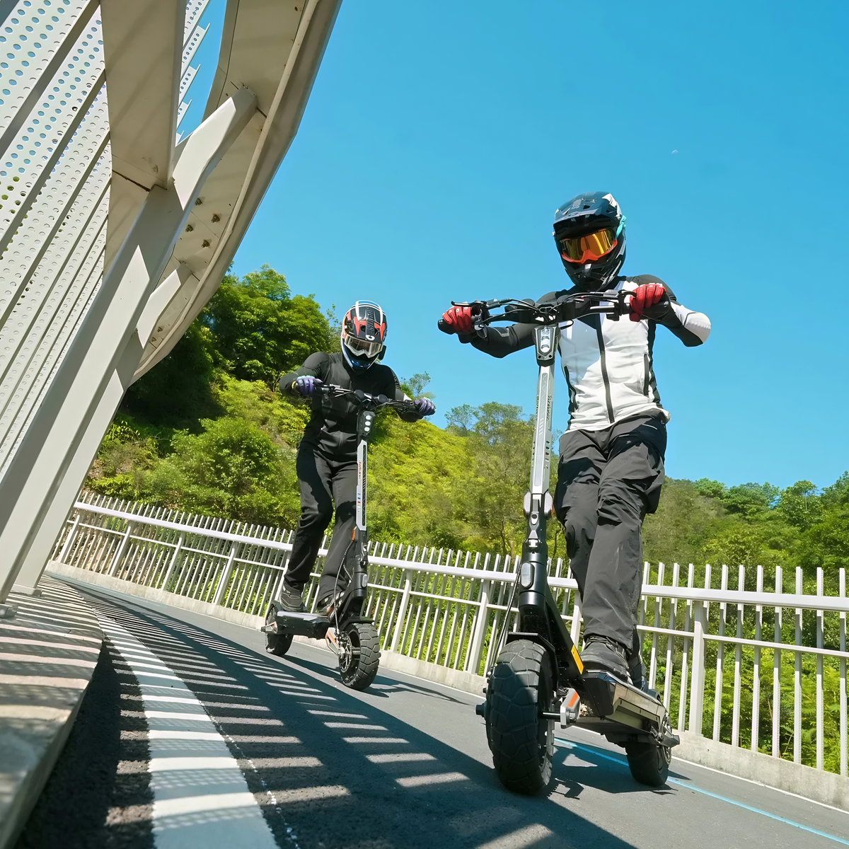 KuKirin T4 - Monopattino elettrico - Wheelyshop