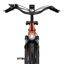 OneSport OT05 Max vista frontale con manubrio, display, faro anteriore e ruota anteriore