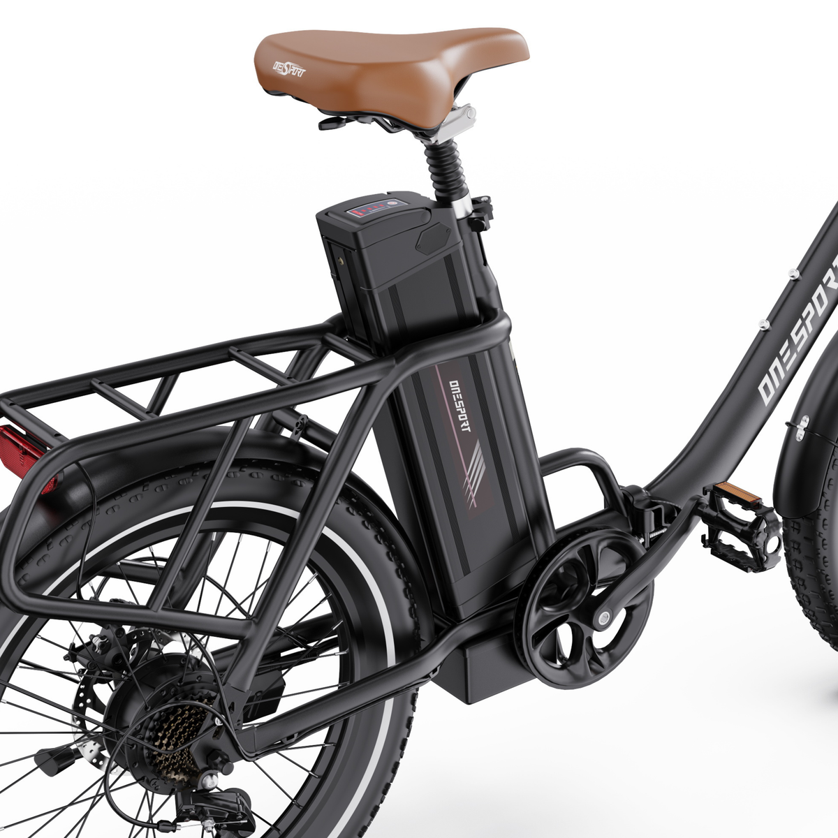 OneSport OT16 Pro, sella, batteria, portabagagli e pedale visti di lato in diagonale