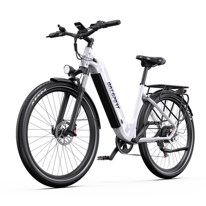 Bicicletta elettrica OneSport WT05 bianca, vista di tre quarti anteriore con faro anteriore, forcella anteriore e portapacchi posteriore