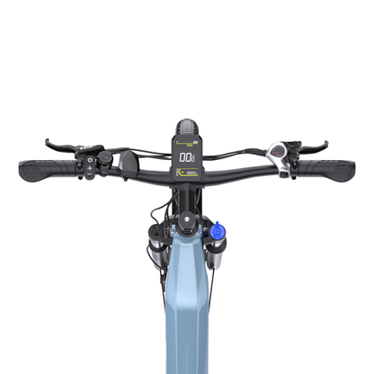 Manubrio e display della OneSport WT05 visti dall'alto, con leve dei freni, manopole e comando del cambio
