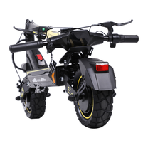 Wheely - H7 visto da dietro con manubrio, parafango posteriore con catadiottro rosso e pneumatici tassellati