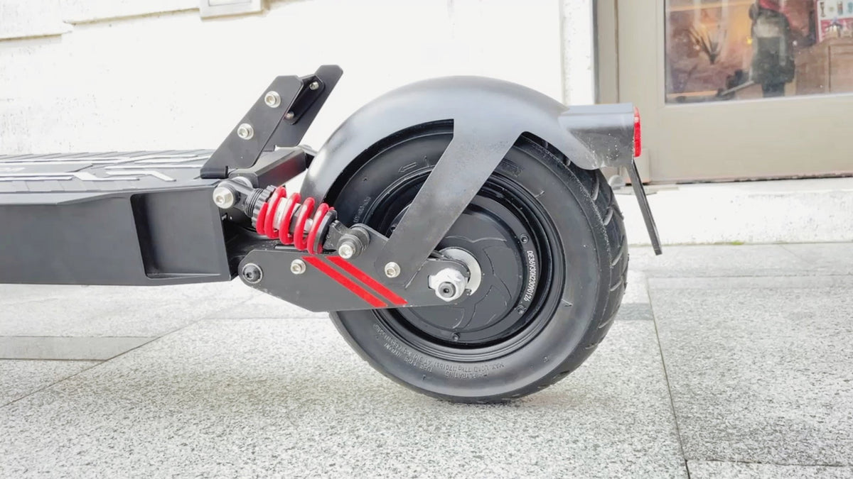 Sospensione del DriveTron DT08 in primo piano