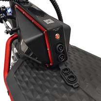 Dettaglio del monopattino elettrico DUALTRON Alien