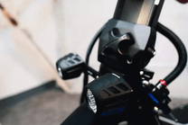 Faro anteriore del DUALTRON X LIMITED