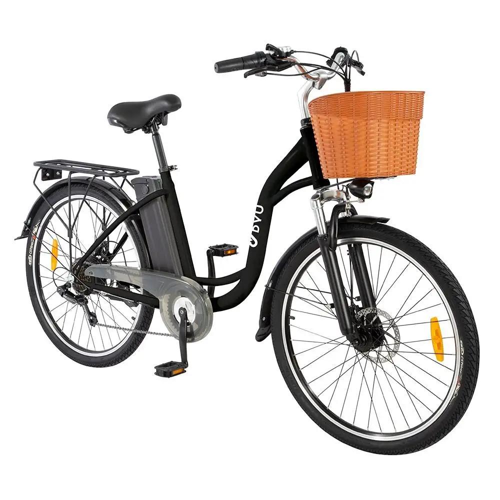 Bici elettrica DYU C6 vista di tre quarti dal lato opposto in colore nero