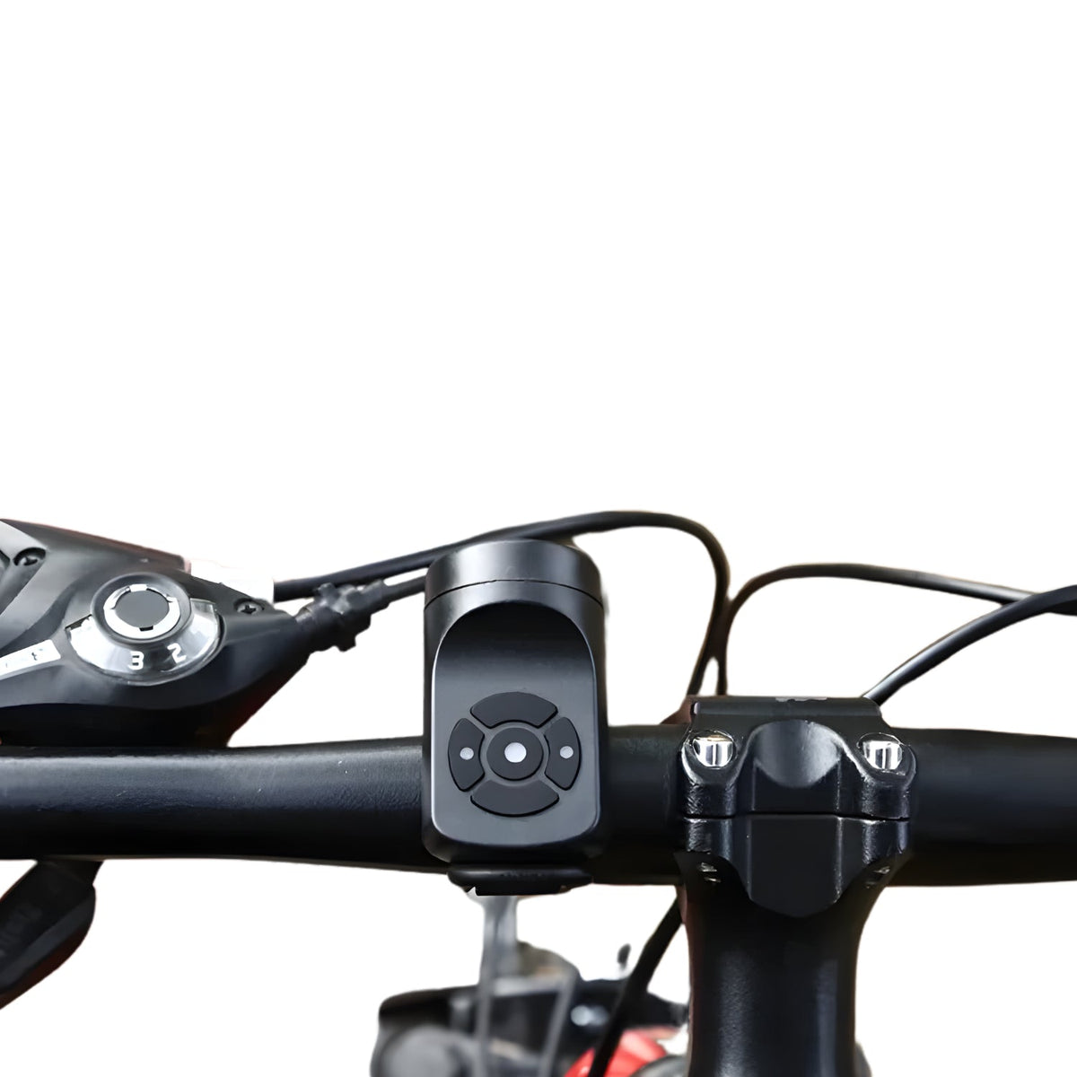 Clacson elettrico 120 dB sul manubrio della bici in primo piano