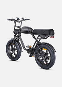Fat bike elettrica ENGWE M1 vista di tre quarti in colore nero