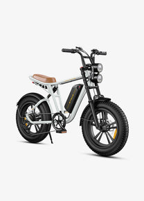 Fat bike elettrica ENGWE M20 vista di tre quarti da dietro in colore bianco