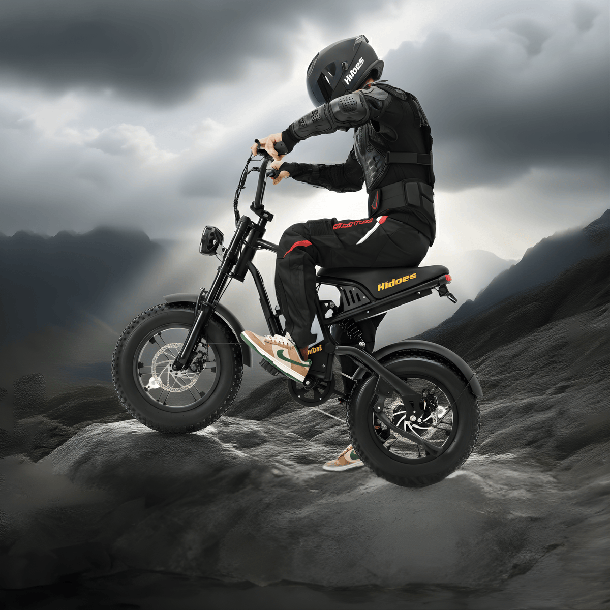 Pilota che salta con la fat bike elettrica Hidoes B6 Mini