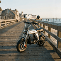 Moto da cross elettrica iScooter DX5 Pro vista di lato su strada