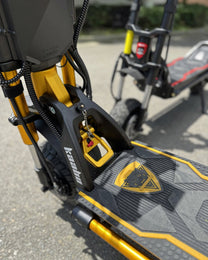 Dettaglio del monopattino elettrico KAABO WOLF KING GTR MAX