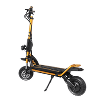 Monopattino elettrico KAABO WOLF KING GTR MAX visto di tre quarti dal lato opposto in colore oro