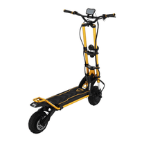 Monopattino elettrico KAABO WOLF WARRIOR 11 MAX visto di tre quarti in colore oro