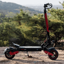Monopattino elettrico KOOLUX U1 visto di lato
