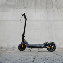 Monopattino elettrico Nanrobot C1 visto di lato