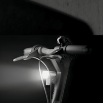 Monopattino elettrico NAVEE ST3 con le luci accese