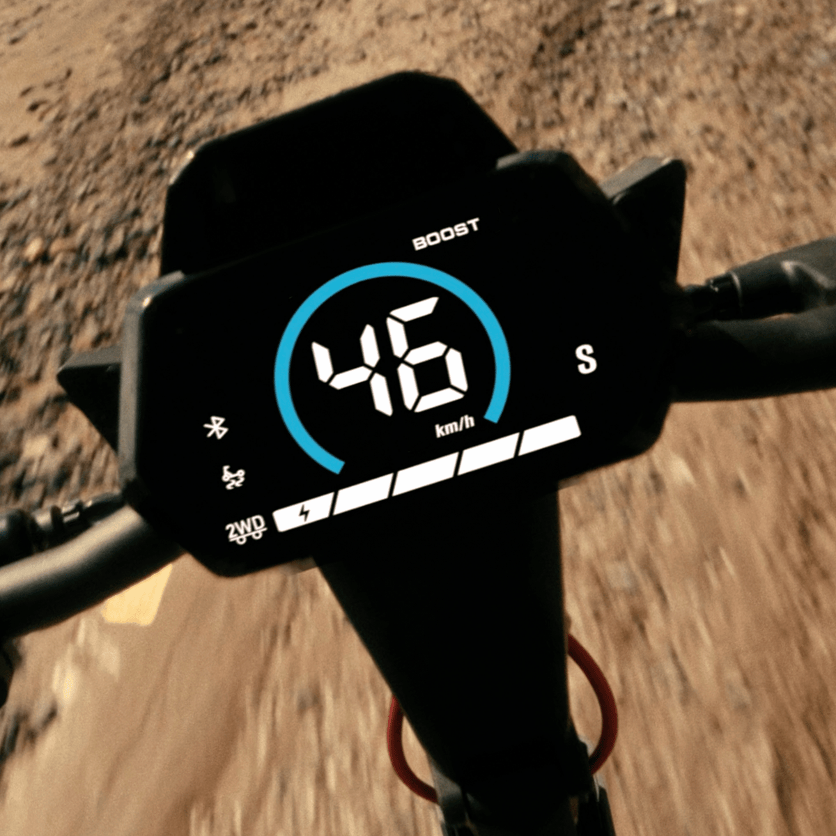 Primo piano del display del NAVEE XT5 Pro