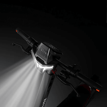 Faro anteriore del NAVEE XT5 Ultra