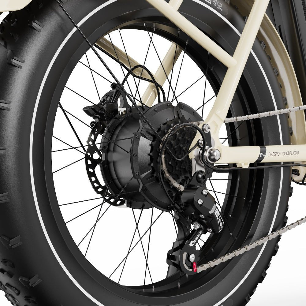 Motore nel mozzo dell'OneSport OT16 Max in colore beige in primo piano
