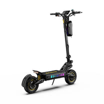 Monopattino elettrico OOTD T10 Pro visto di tre quarti da dietro