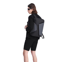 Zaino smart Business Edition su una persona