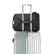 Zaino smart Business Edition sul manico di un trolley