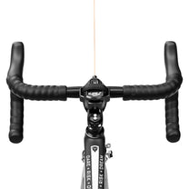 Cavo di traino estensibile smart con gancio per bici, vista posteriore di sbieco