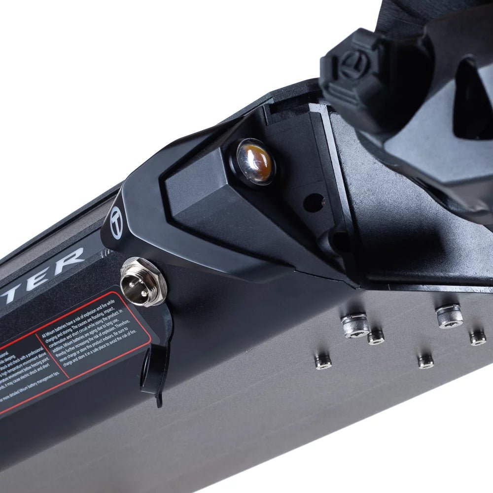 Dettaglio del monopattino elettrico TEVERUN FIGHTER ELEVEN+ V4