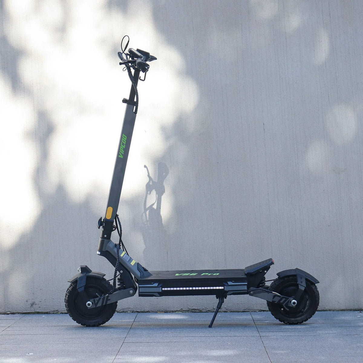 Monopattino elettrico VIPCOO VS6 Pro visto di lato