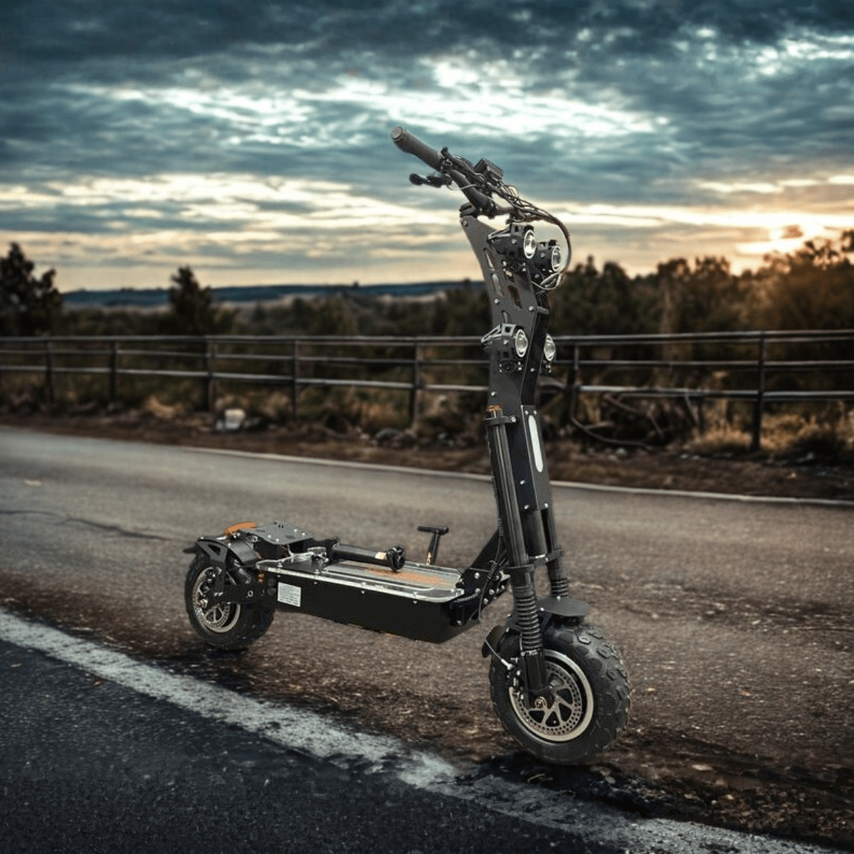 Monopattino elettrico Wheely X14 Pro visto di tre quarti su strada