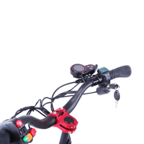 Manubrio del Wheely X7 con display e comandi