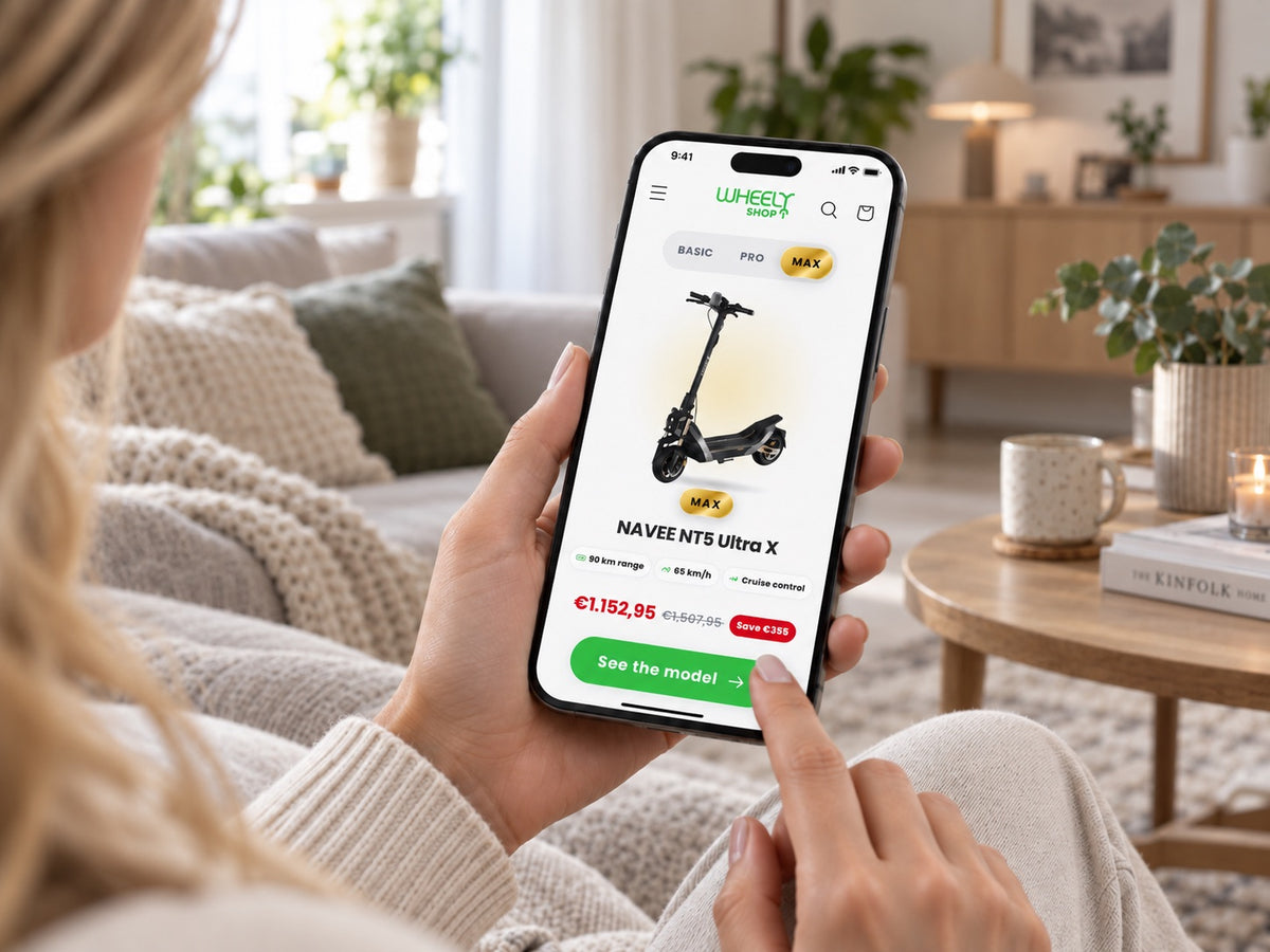 Cliente che ordina un monopattino elettrico dallo shop mobile Wheelyshop – ogni ordine pianta un albero