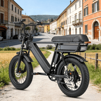 Fat bike elettrica YANGOR Y20 Pro Max vista di tre quarti in colore nero in città
